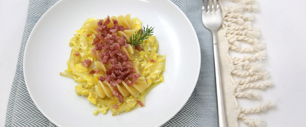Fusilli alla carbonara con Salame Cremona I.G.P. all’aroma di pino