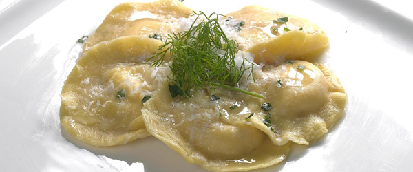 Raviolo liquido al Taleggio D.O.P. saltato con burro e maggiorana