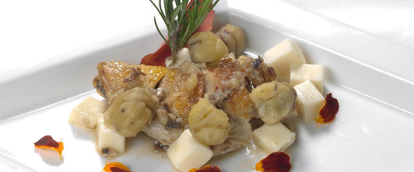 Petto di faraona con castagne croccanti e Taleggio D.O.P. gratinato