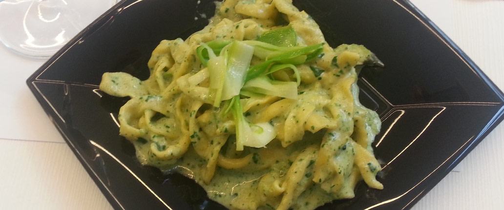 Fettuccine asparagi e crema al Provolone Valpadana D.O.P.