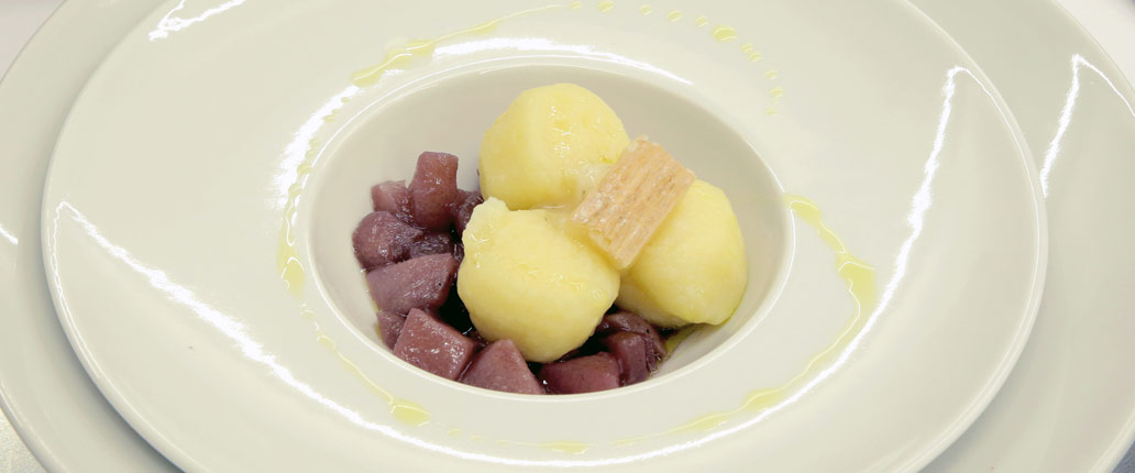 Gnocchi di patate e Taleggio D.O.P. con pere al Montepulciano