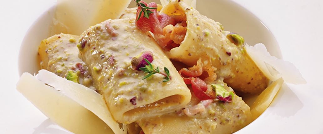 Paccheri speck, pistacchi e Piave Vecchio