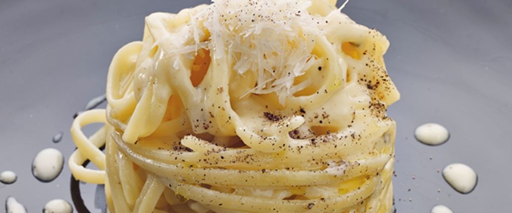 Spaghetti cacio e pepe e Piave Vecchio Selezione Oro