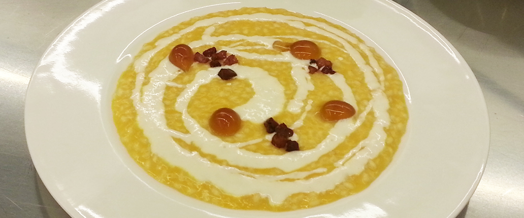 Risotto vialone nano con la zucca, Provolone Valpadana D.O.P. e gelatina di amaretto