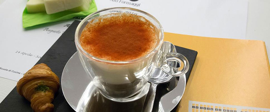 Cappuccino di Provolone Valpadana D.O.P. e melanzane 